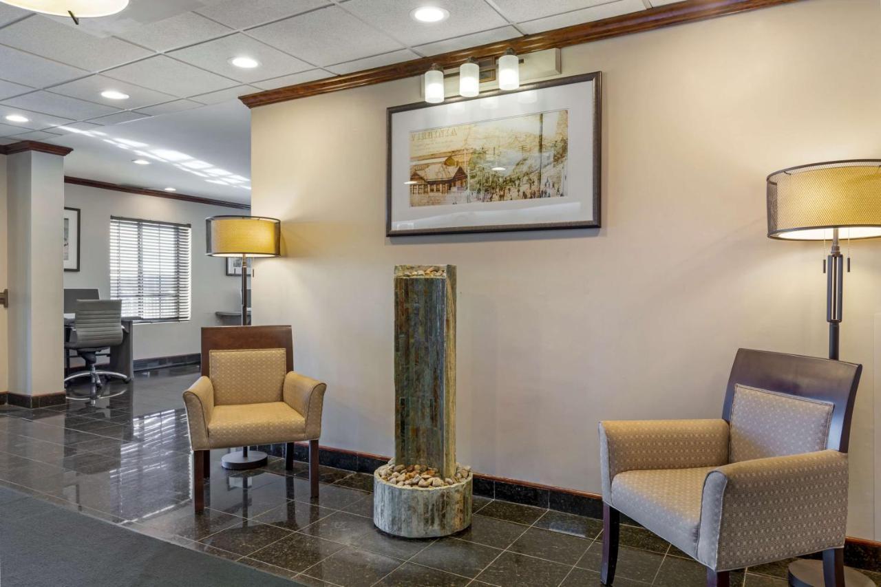 Best Western Plus South Hill Inn Екстериор снимка