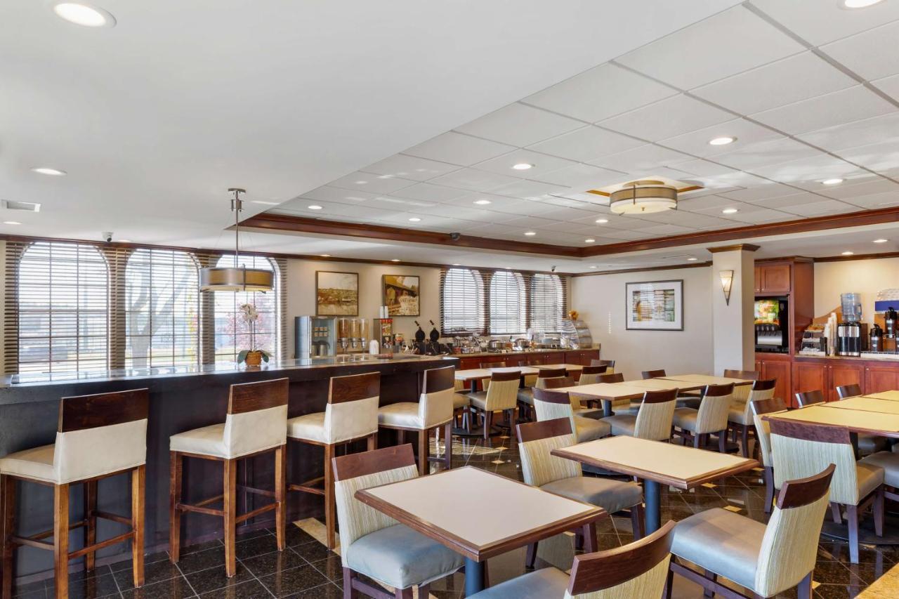 Best Western Plus South Hill Inn Екстериор снимка