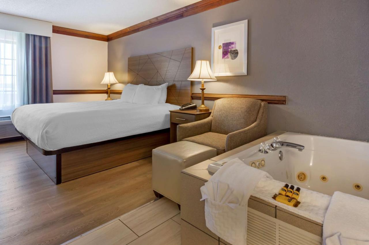 Best Western Plus South Hill Inn Екстериор снимка