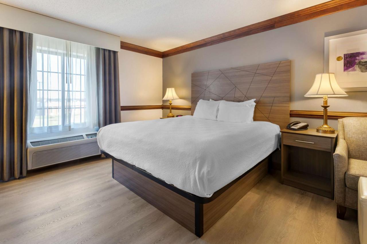 Best Western Plus South Hill Inn Екстериор снимка
