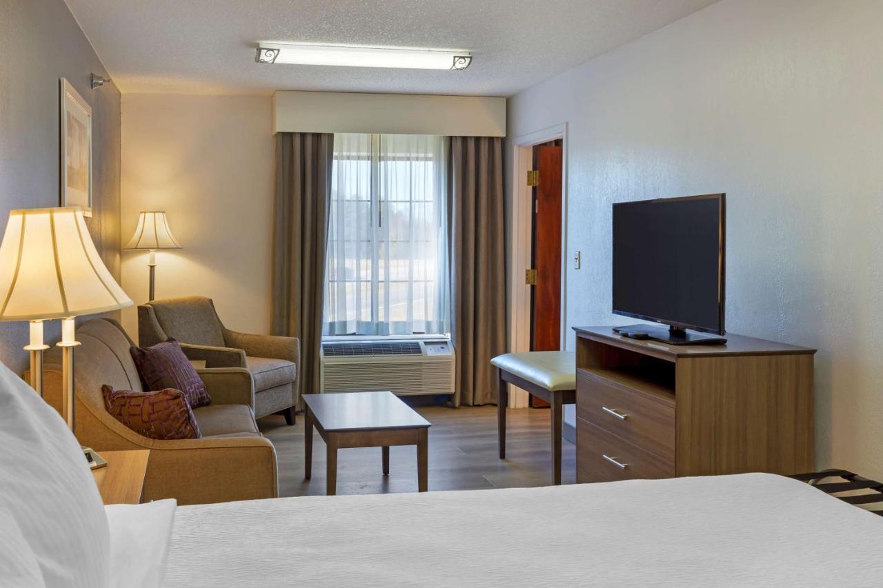 Best Western Plus South Hill Inn Екстериор снимка