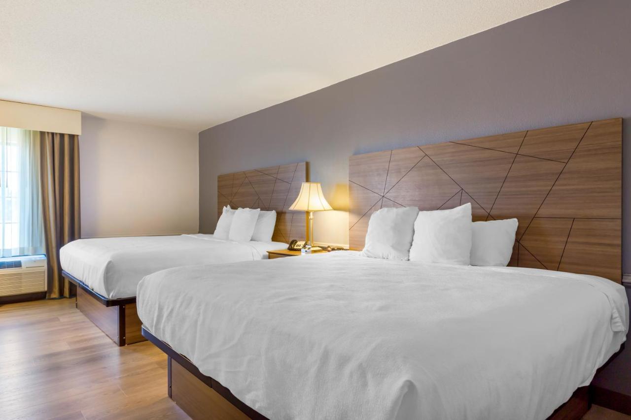 Best Western Plus South Hill Inn Екстериор снимка