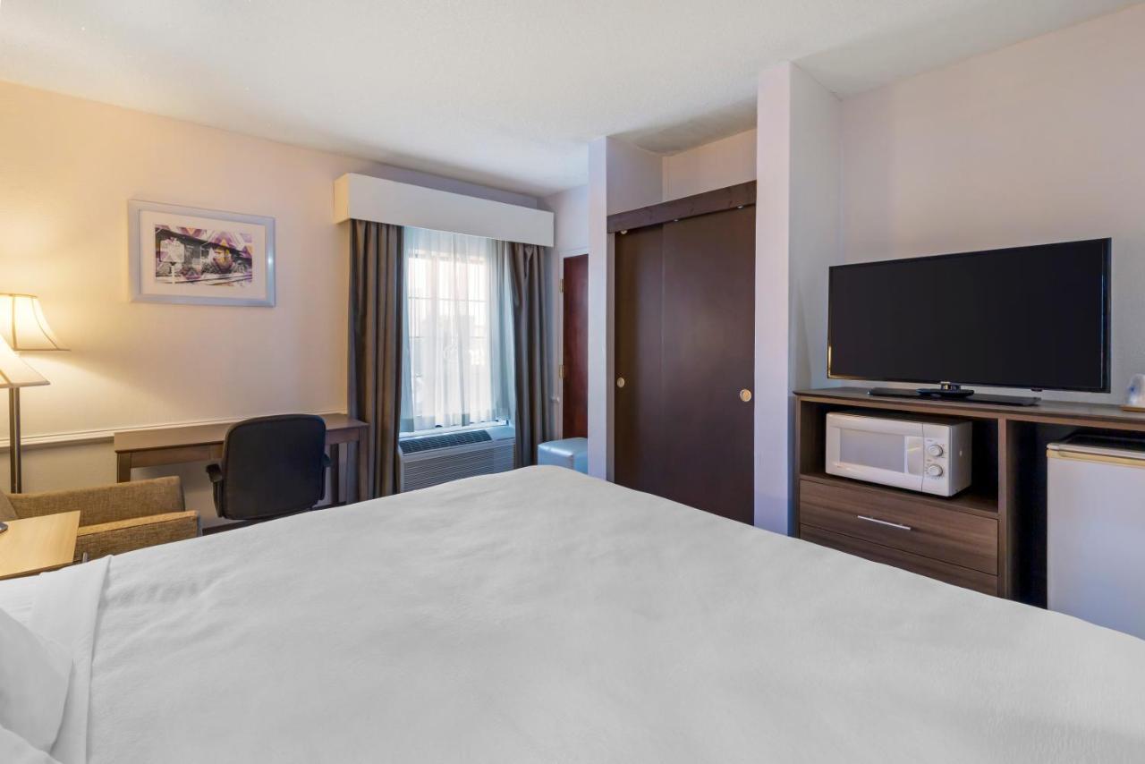 Best Western Plus South Hill Inn Екстериор снимка