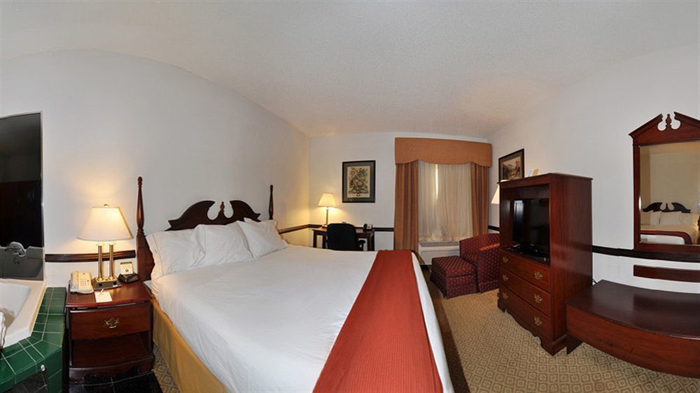 Best Western Plus South Hill Inn Екстериор снимка