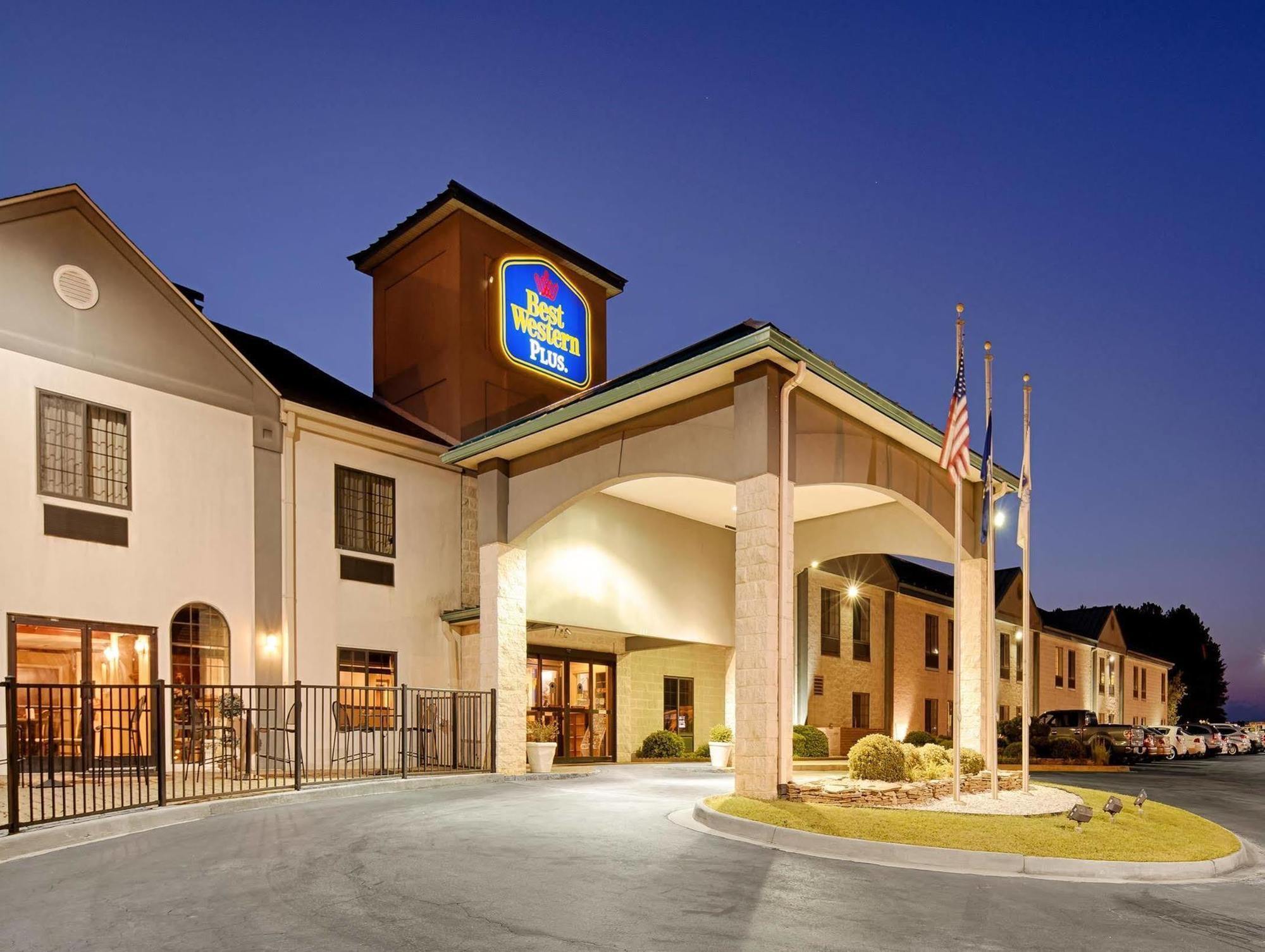 Best Western Plus South Hill Inn Екстериор снимка