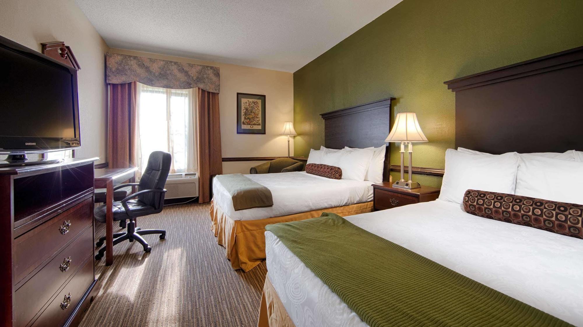Best Western Plus South Hill Inn Екстериор снимка