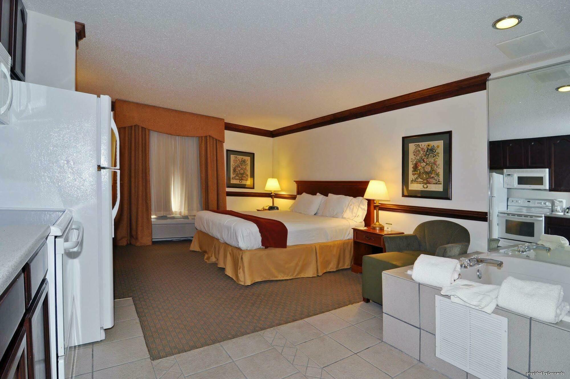 Best Western Plus South Hill Inn Екстериор снимка