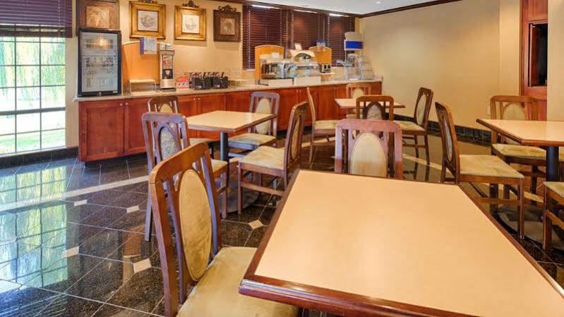 Best Western Plus South Hill Inn Екстериор снимка